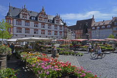 Coburger Marktplatz mit Stadthaus und Prinz-Albert-Denkmal