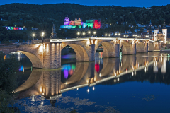 Die Karl-Theodor-Brücke, besser bekannt als Alte Brücke,  Neckar, Schloss Heidelberg