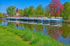 Marina Lübz, Hafenbecken, 55 Liegeplätze
